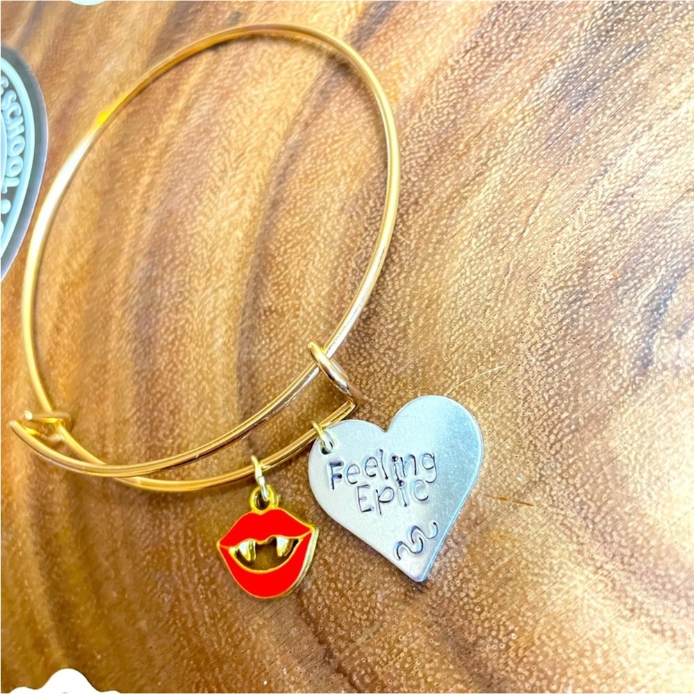 NEW Feeling Epic charm, bangle bracelet. fangs red lips heart- hand stamped